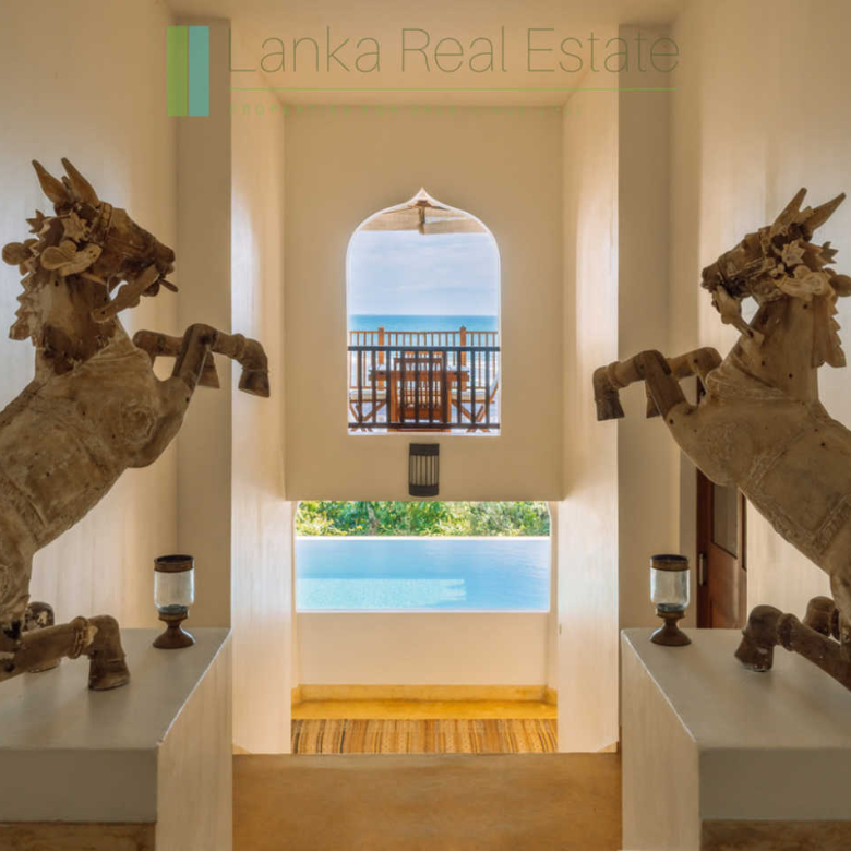 Exceptional architect-designed luxury villa in Weligama