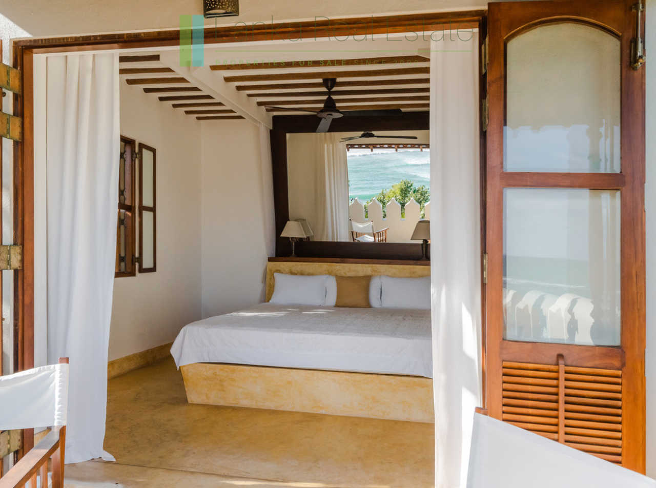Exceptional architect-designed luxury villa in Weligama