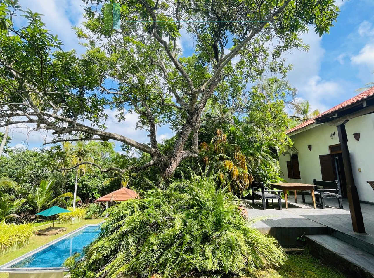 Attractive colonial villa in Hikkaduwa