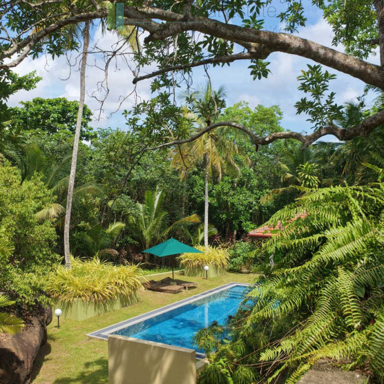 Attractive colonial villa in Hikkaduwa