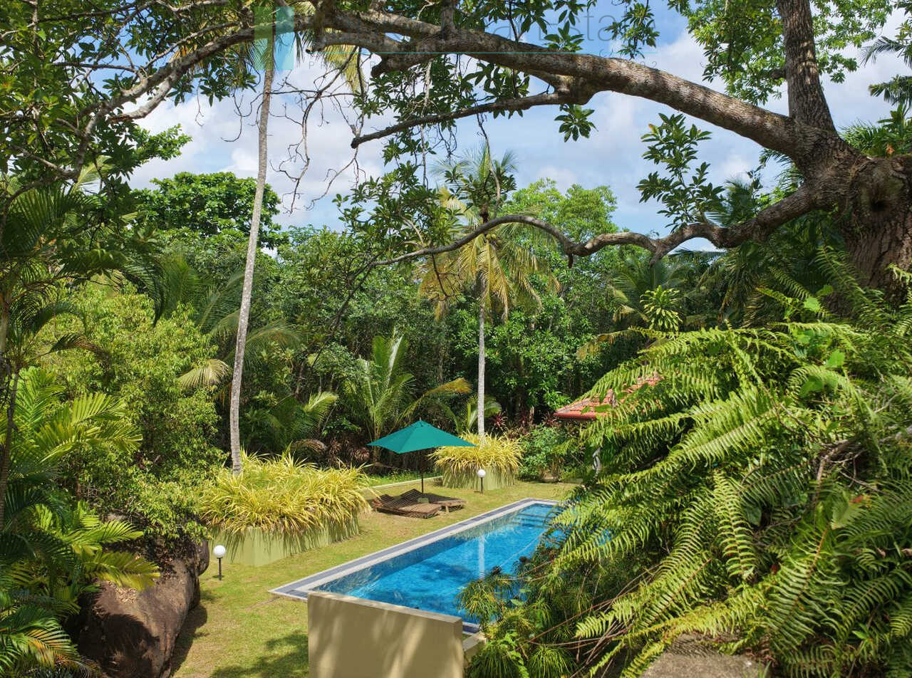 Attractive colonial villa in Hikkaduwa