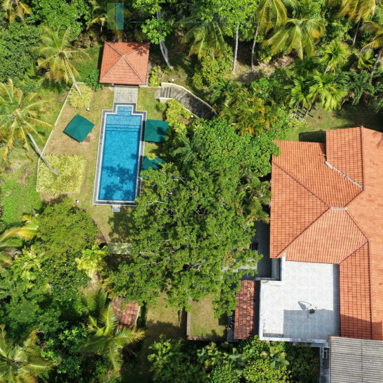 Attractive colonial villa in Hikkaduwa