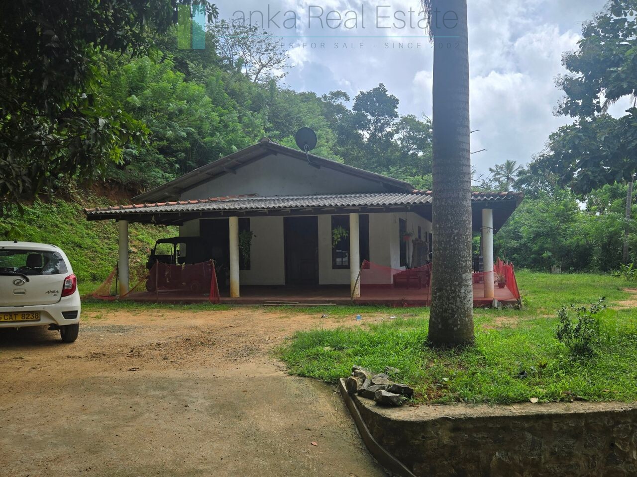 Elevated ocean view land near Tangalle