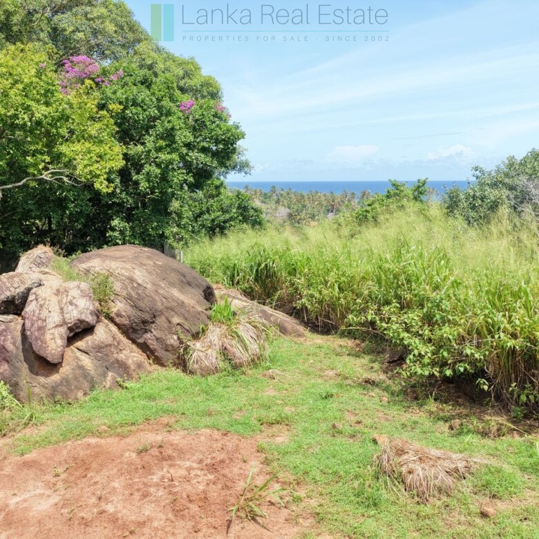 Elevated ocean view land near Tangalle