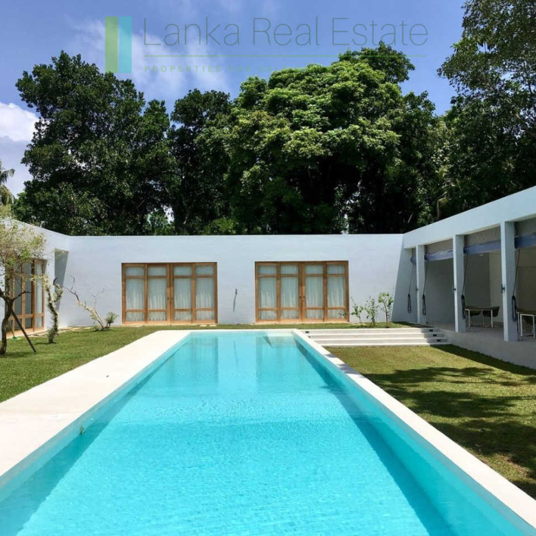 Immaculately presented modernist villa