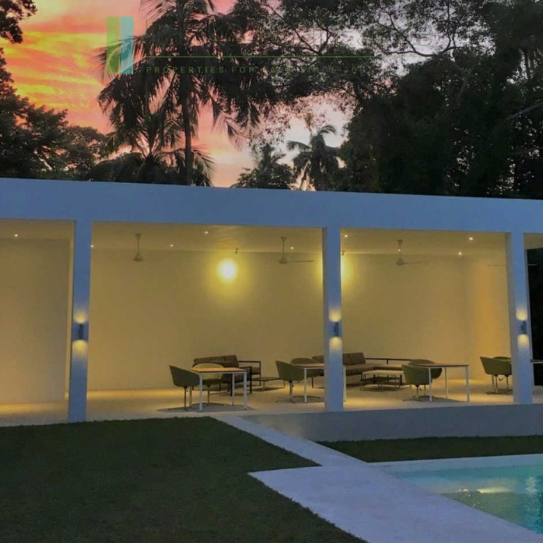 Immaculately presented modernist villa
