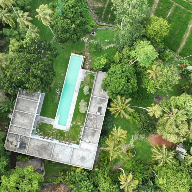 Immaculately presented modernist villa