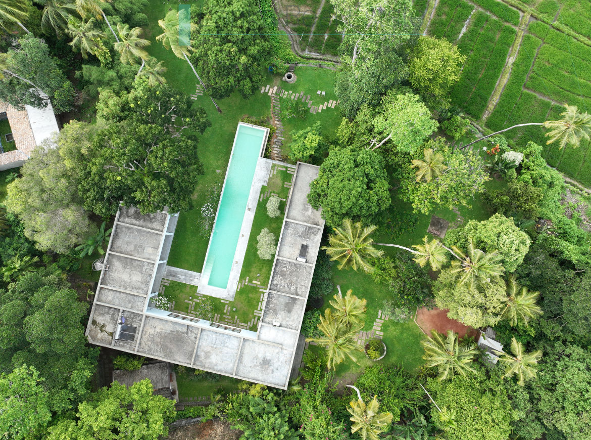Immaculately presented modernist villa