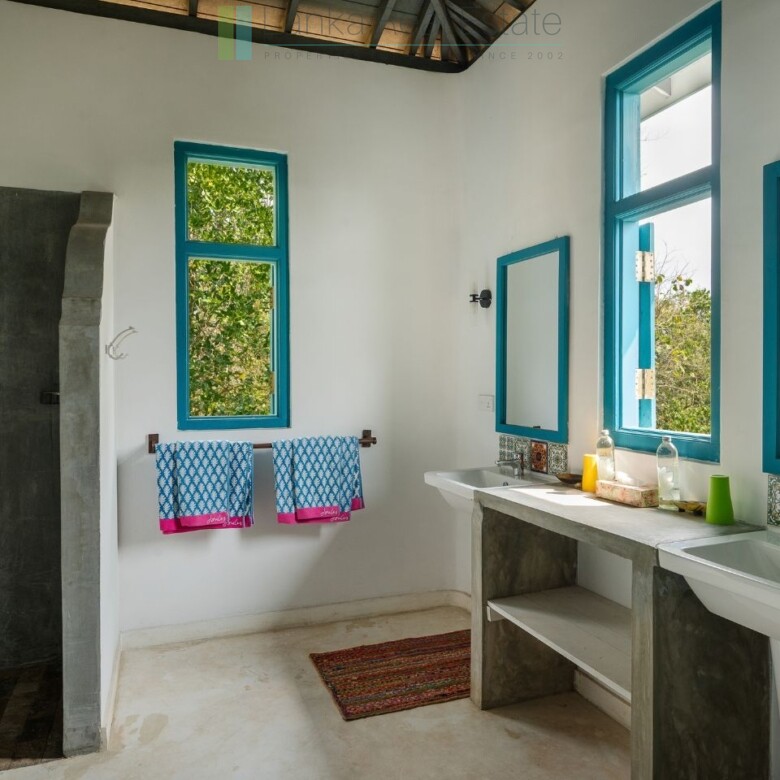 Modern villa moments from Mawella Beach
