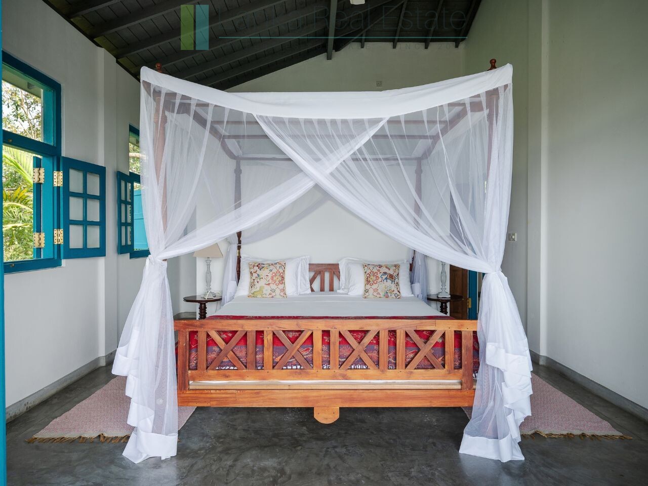Modern villa moments from Mawella Beach