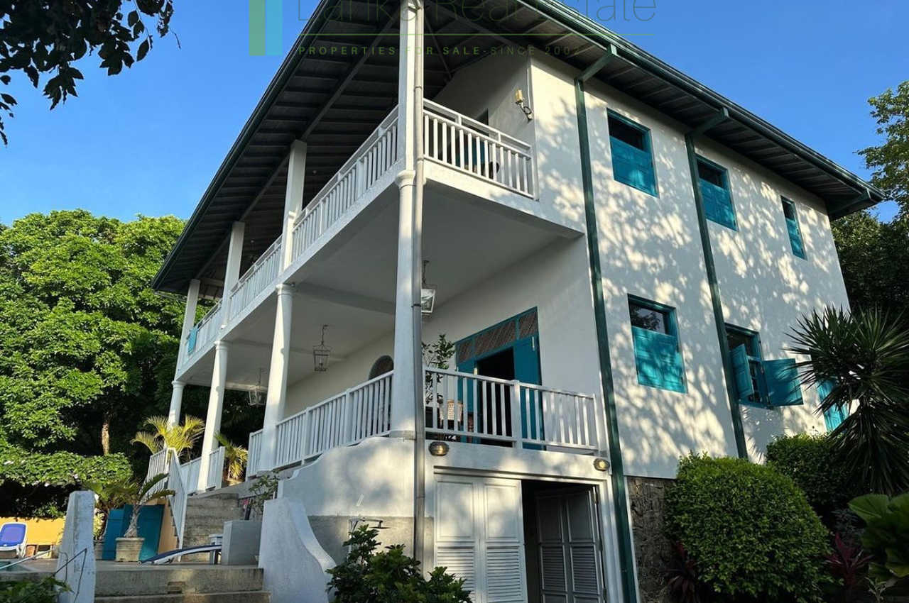 Modern villa moments from Mawella Beach