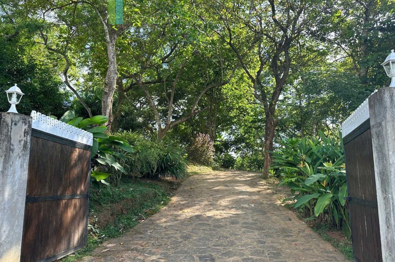 Modern villa moments from Mawella Beach
