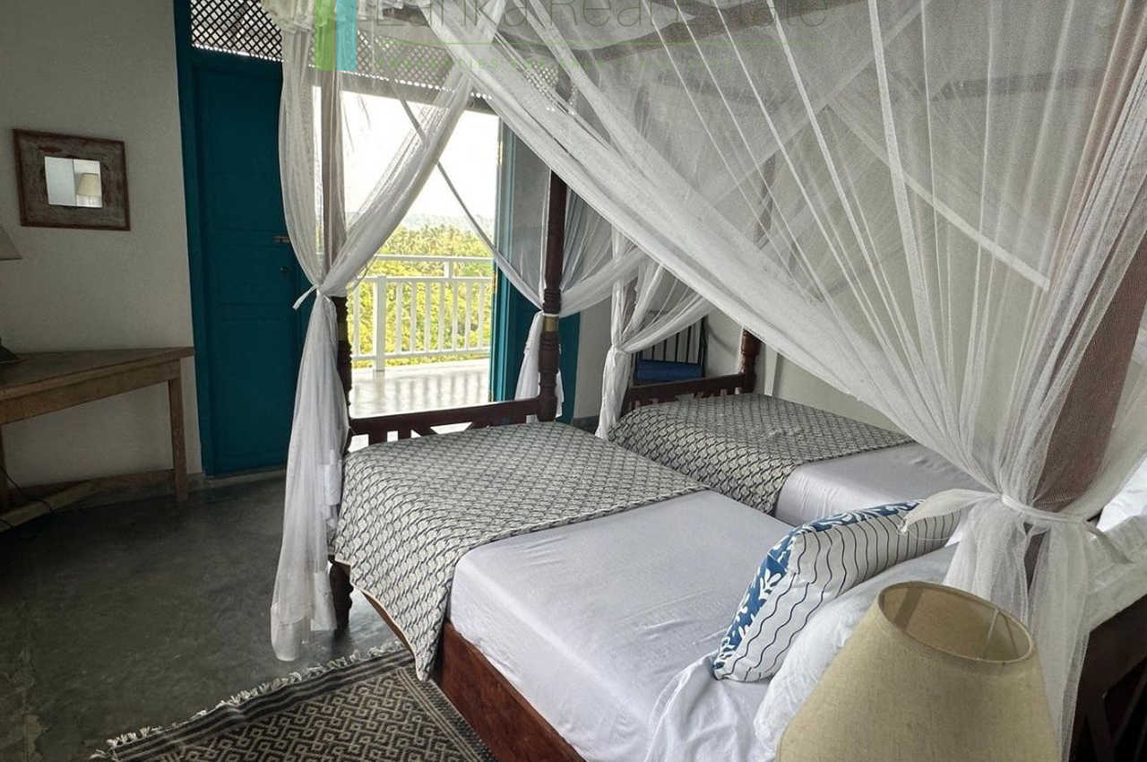 Modern villa moments from Mawella Beach