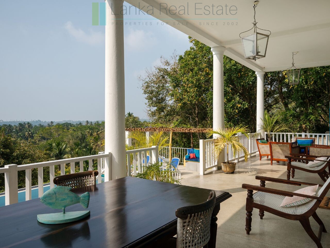 Modern villa moments from Mawella Beach