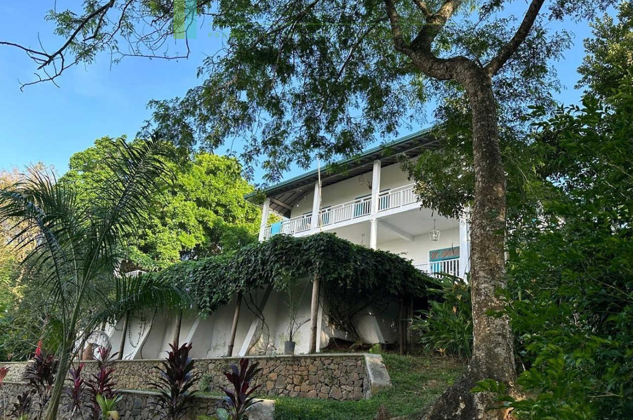 Modern villa moments from Mawella Beach