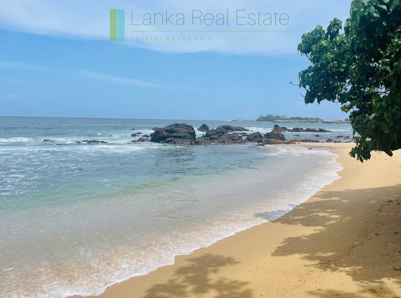 Fifty perch plot with access to a swimming beach