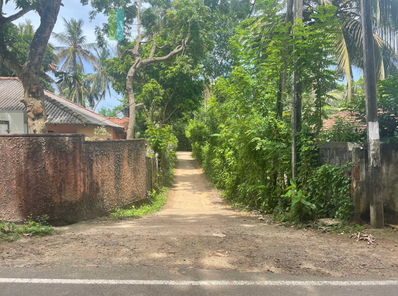 Fifty perch plot with access to a swimming beach