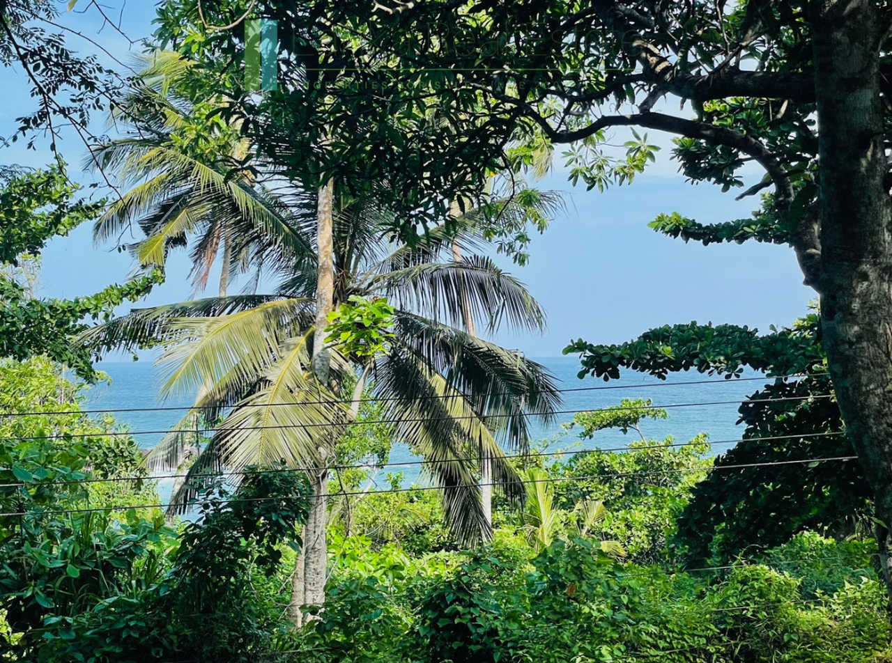 Elevated plot with ocean views at Talalla