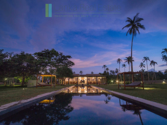 Boutique hotel near the beach at Boossa, Galle