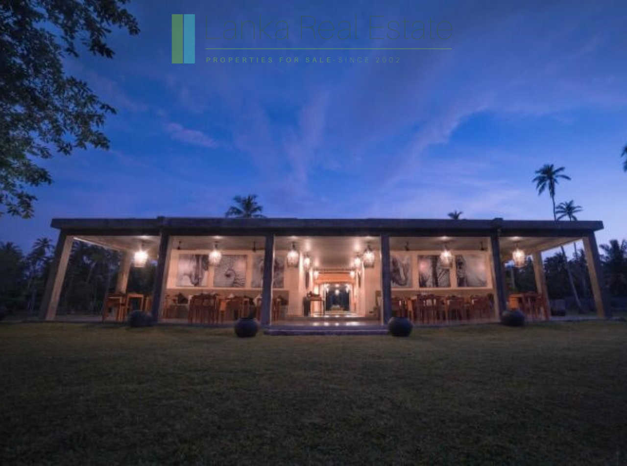 Boutique hotel near the beach at Boossa, Galle