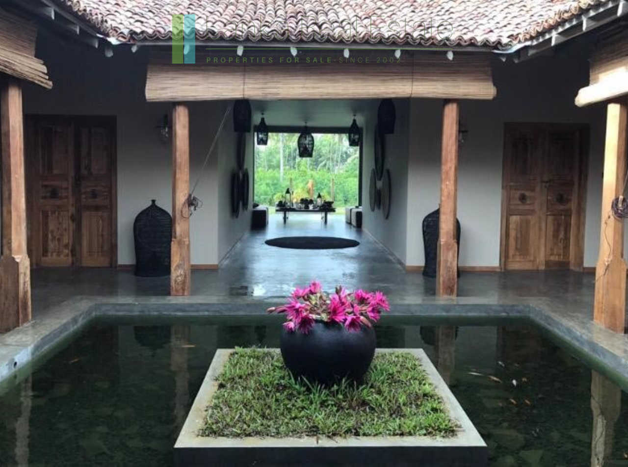 Boutique hotel near the beach at Boossa, Galle