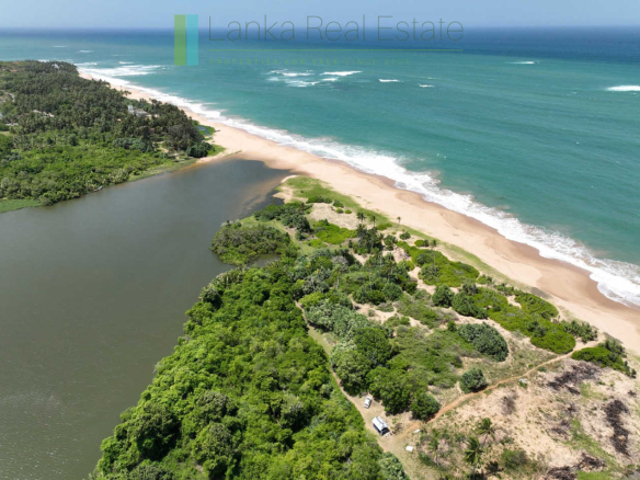 Elevated oceanfront on the lagoon at Ranna