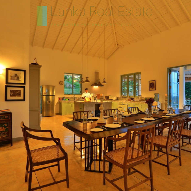 Impressive grand colonial-style villa