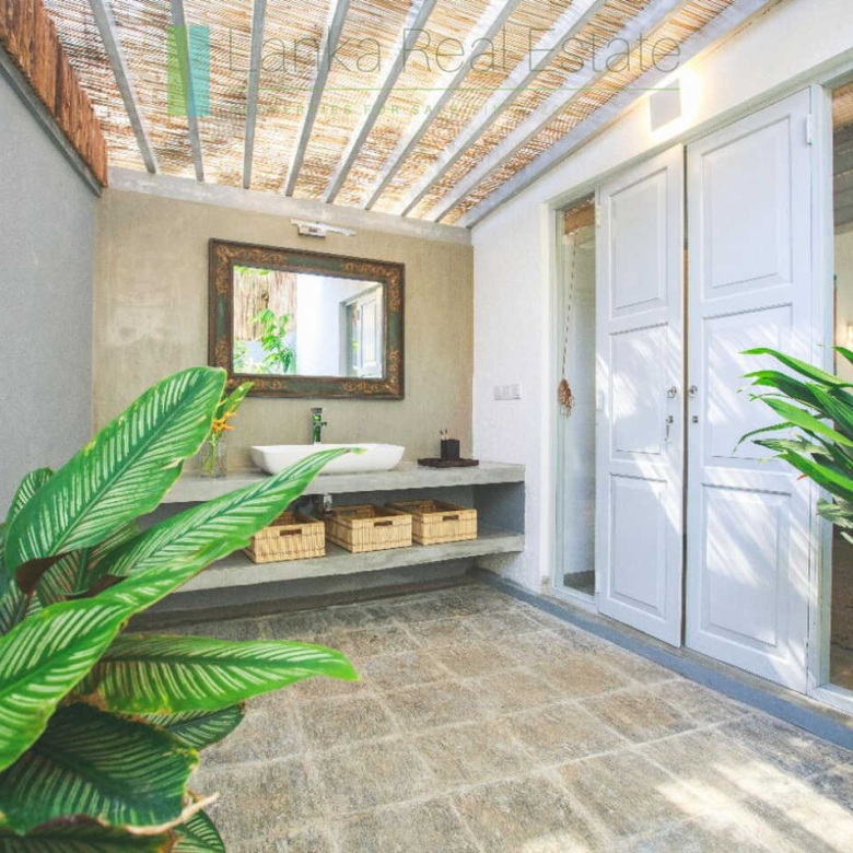 Architect designed Midigama boutique villa/hotel