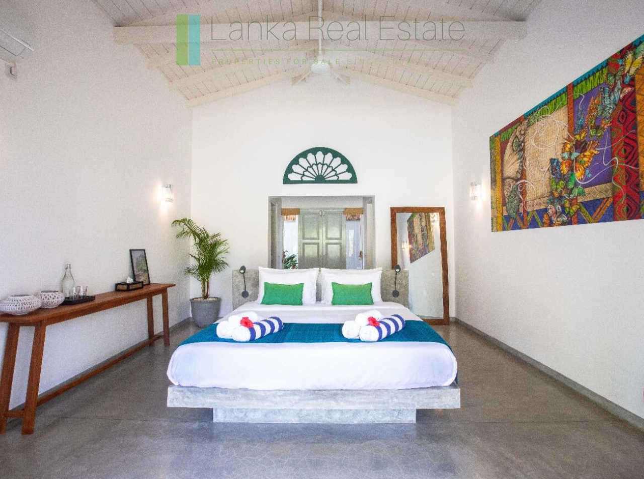 Architect designed Midigama boutique villa/hotel