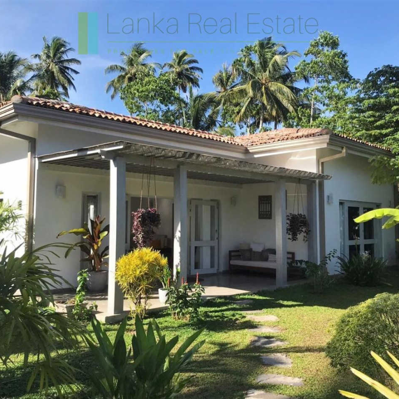 Architect designed Midigama boutique villa/hotel