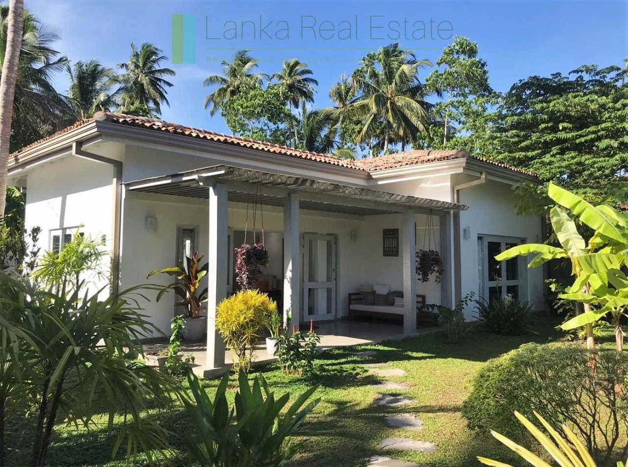 Architect designed Midigama boutique villa/hotel