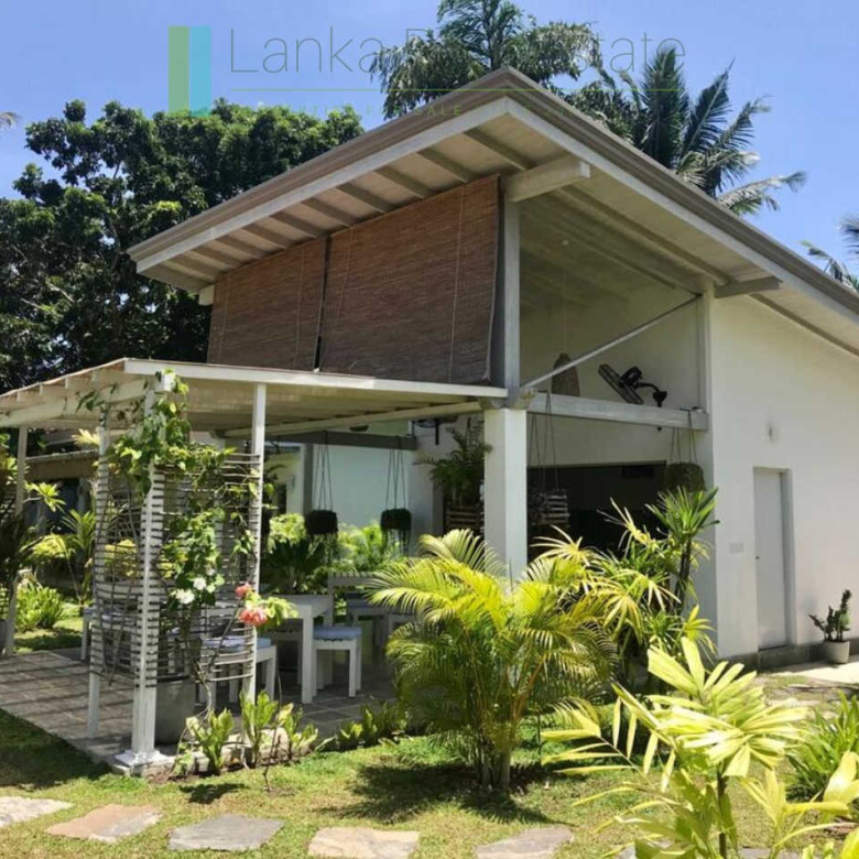 Architect designed Midigama boutique villa/hotel