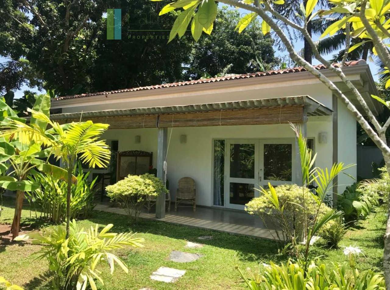 Architect designed Midigama boutique villa/hotel
