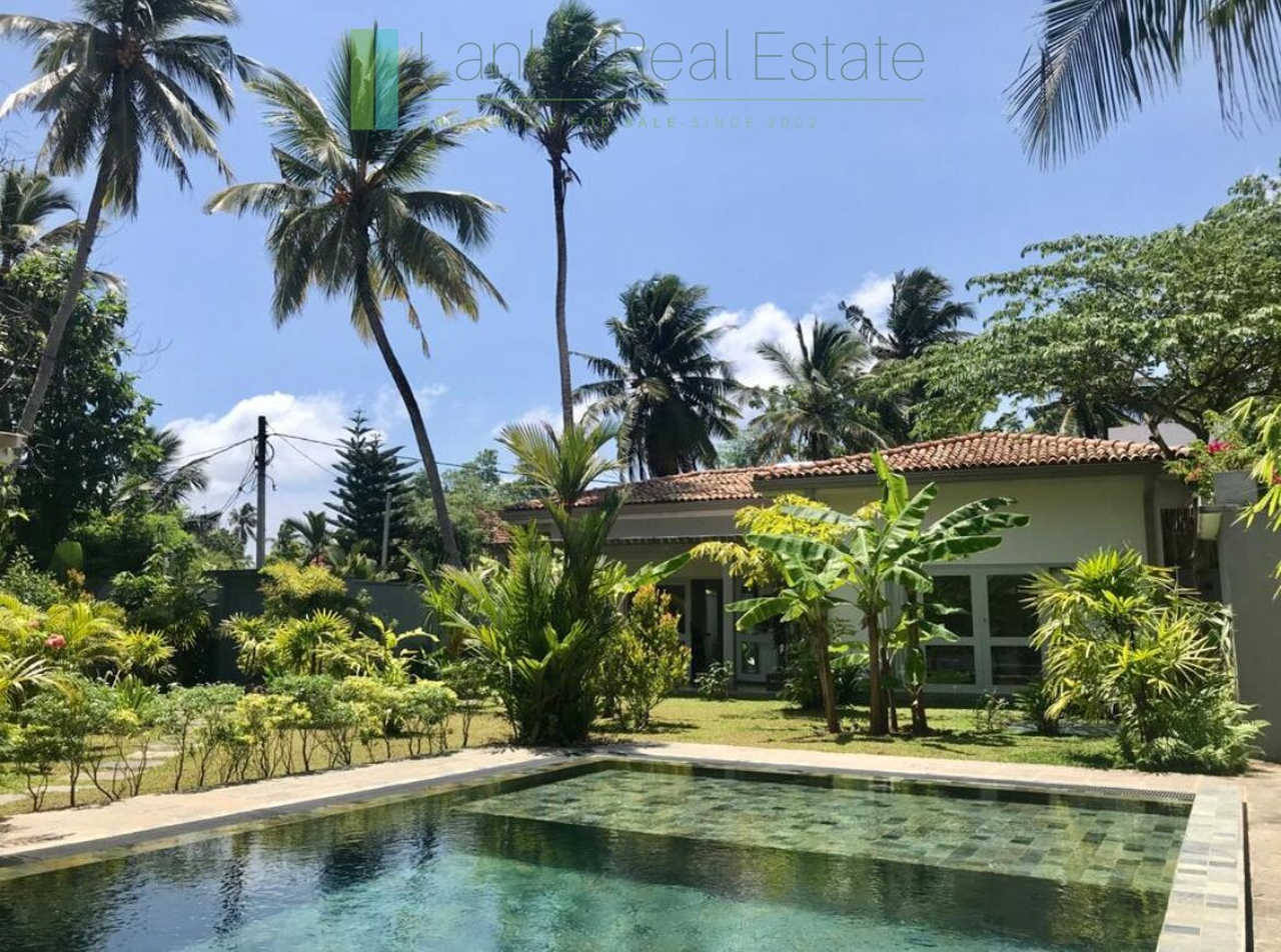 Architect designed Midigama boutique villa/hotel