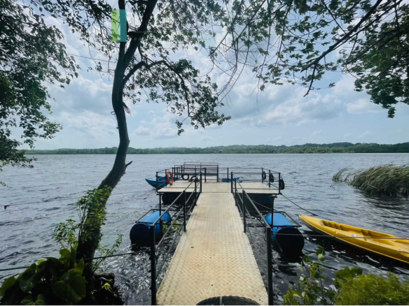 Lagoon-front house with private jetty