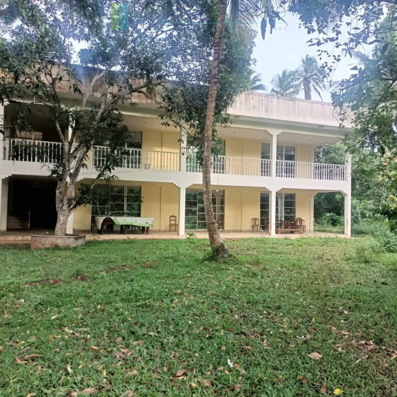 Huge plot with potential in the Negombo area