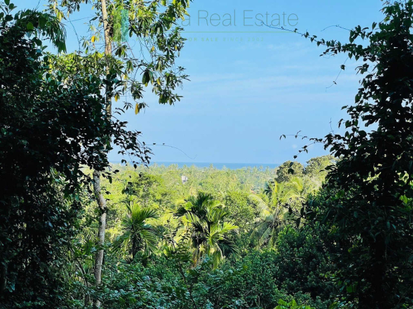 One acre with ocean views at Habaraduwa