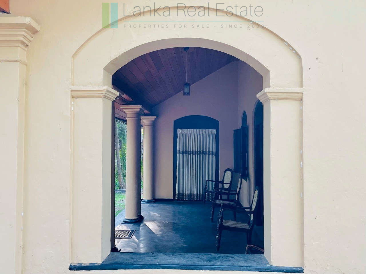 Traditional style house two minutes from the beach