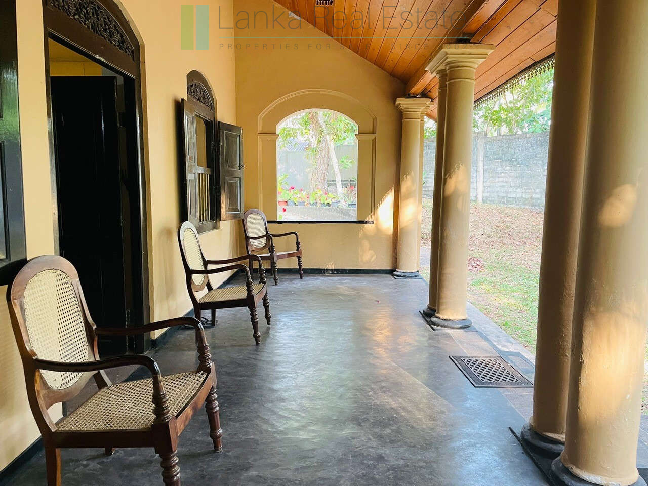 Traditional style house two minutes from the beach