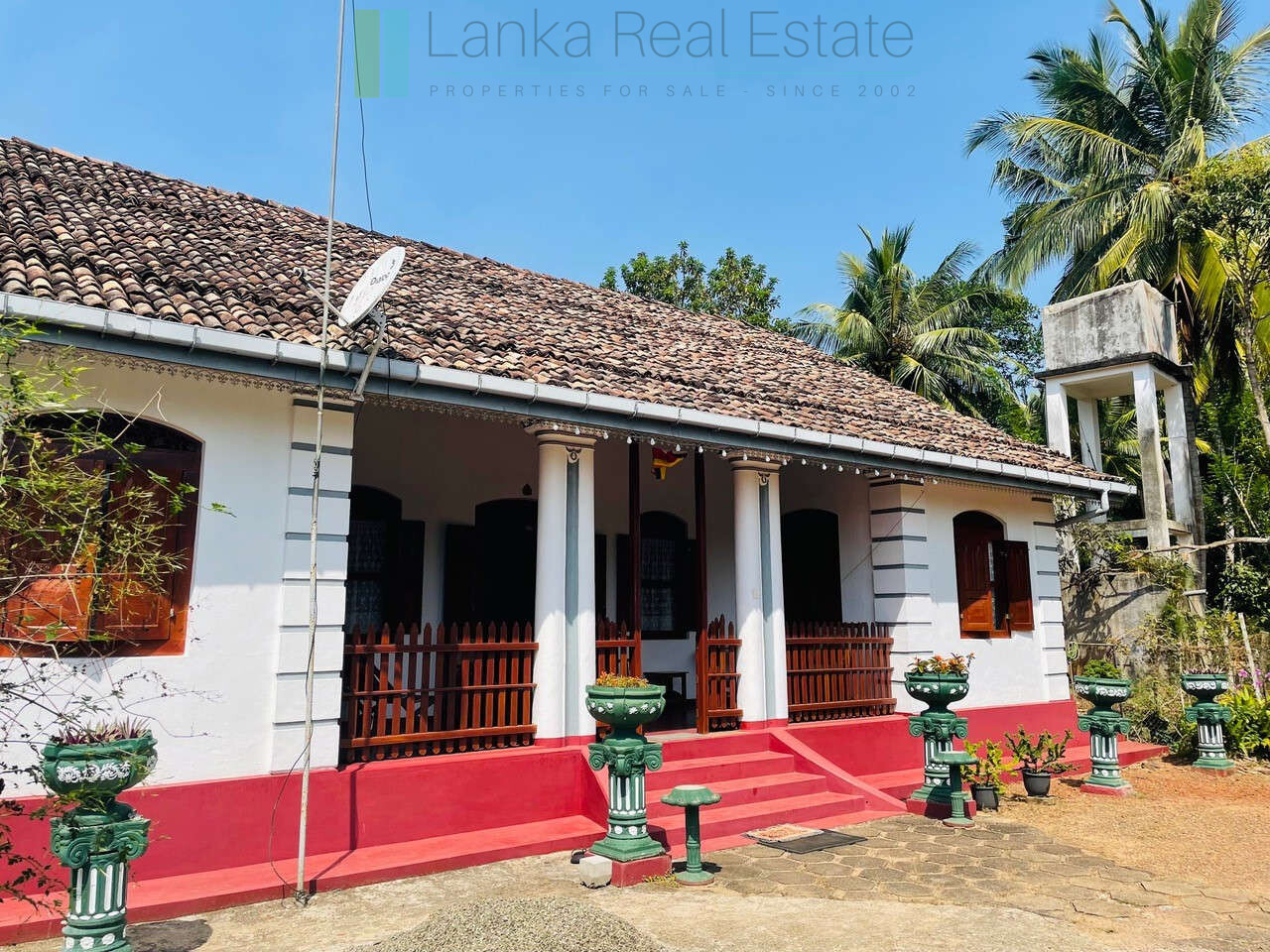 Four bedroom heritage house in Habaraduwa