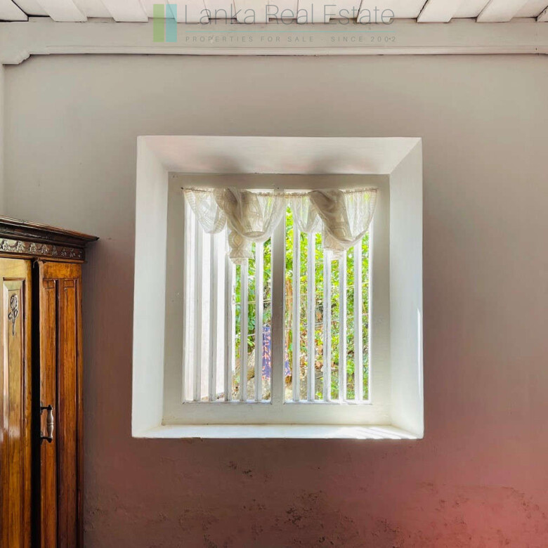 Four bedroom heritage house in Habaraduwa