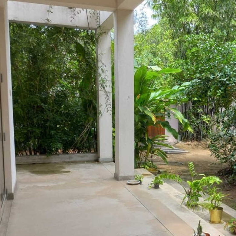 Modern villa near the beach between Colombo and Negombo
