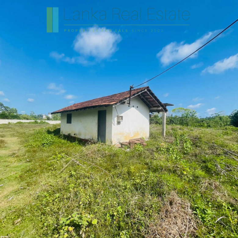 Development plot near Ahangama