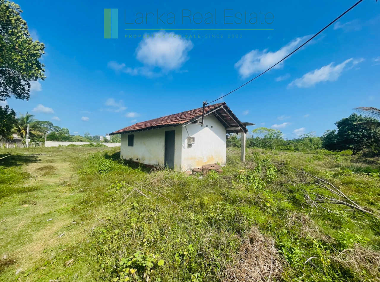 Development plot near Ahangama