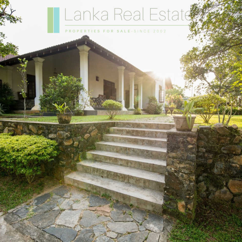 Large plot with three self-contained villas