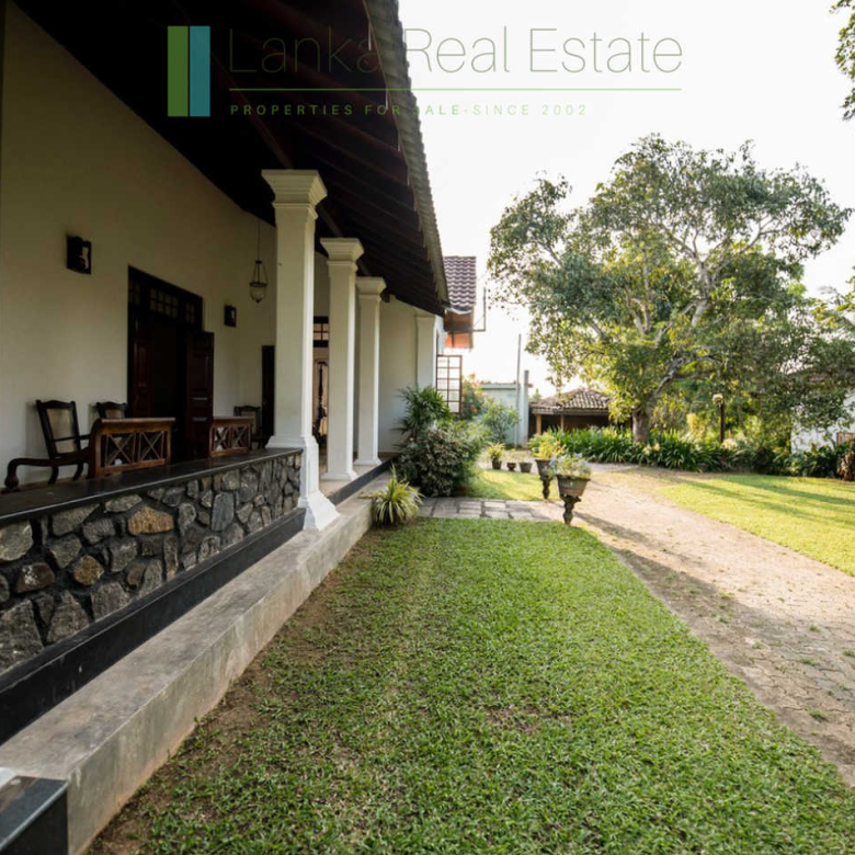 Large plot with three self-contained villas