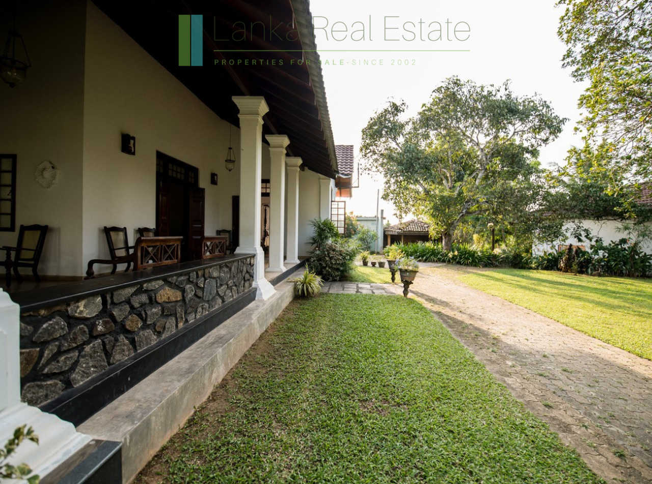 Large plot with three self-contained villas