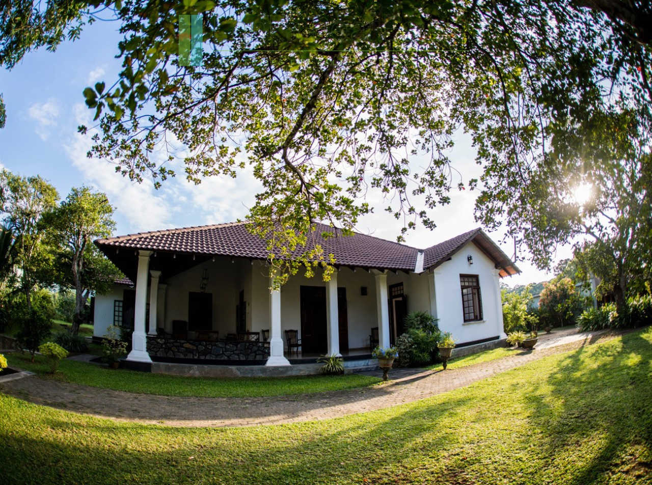 Large plot with three self-contained villas