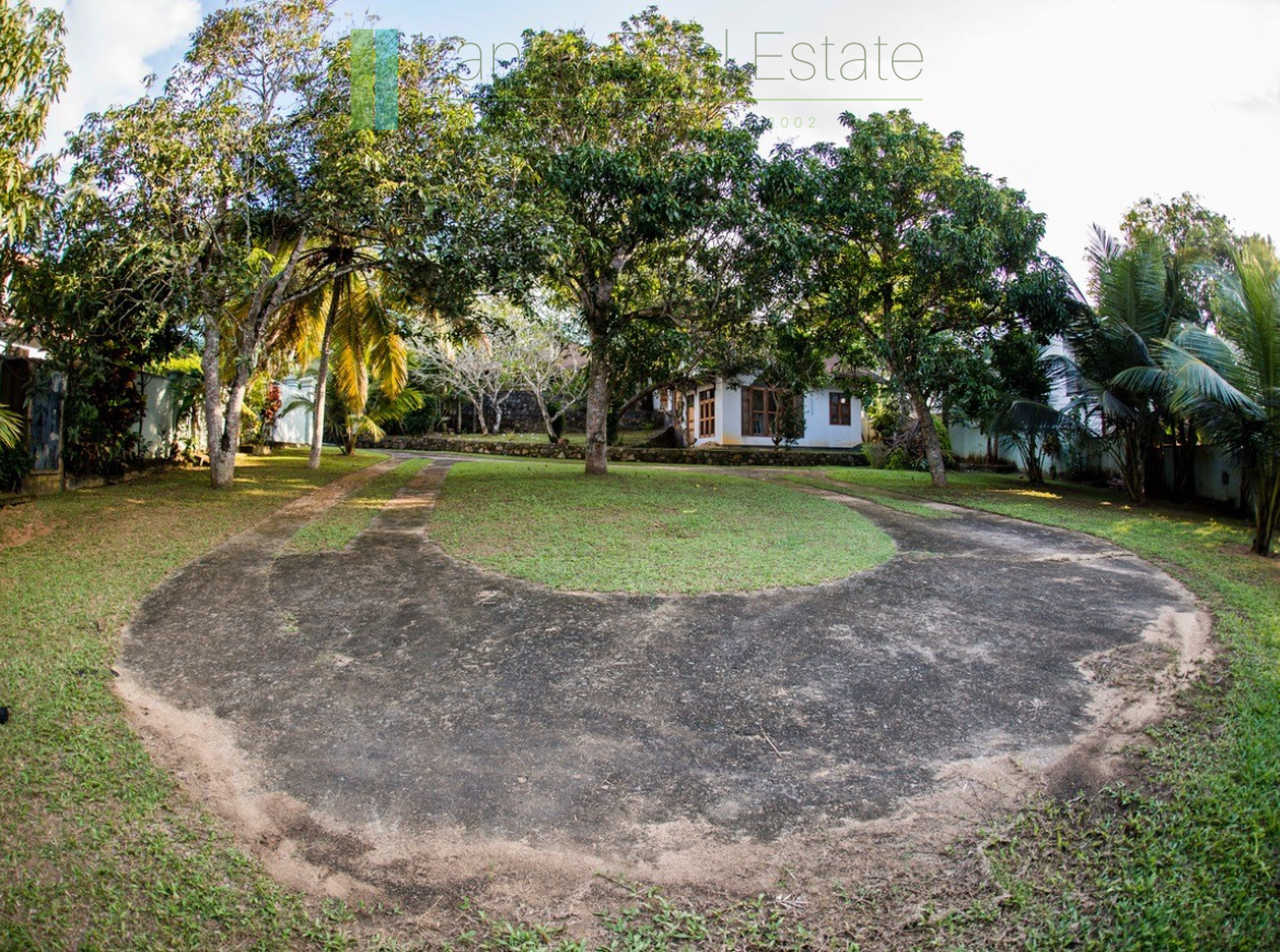 Large plot with three self-contained villas