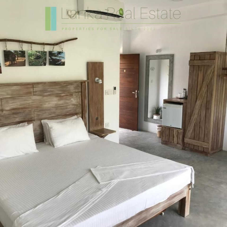 Large villa with pool and self-contained apartment